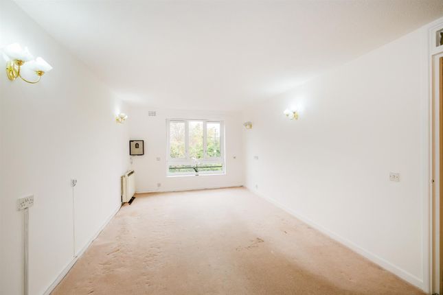 22, Oak Lodge, Wanstead photo 4