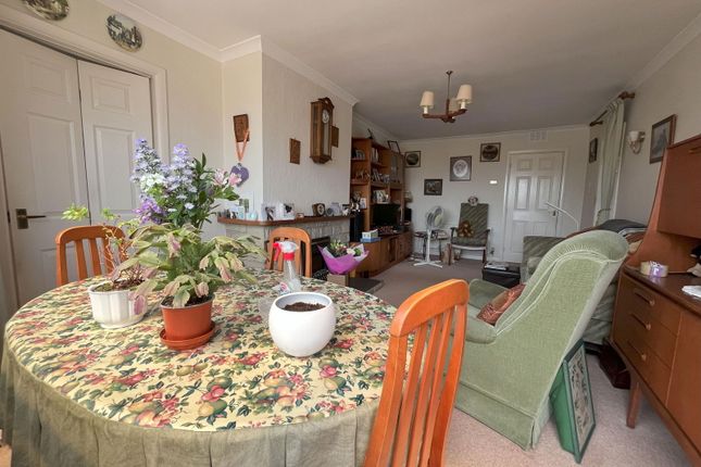 15, Paxhill Lane, Tewkesbury photo 3