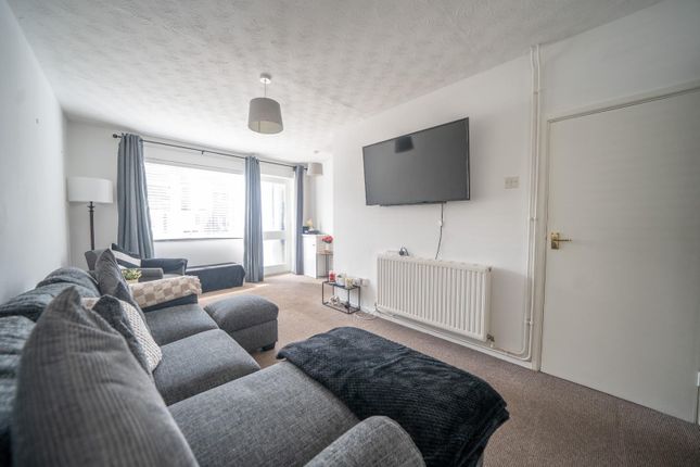 68, Princes Drive, Weymouth photo 4