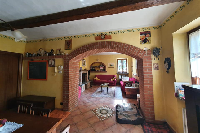 Country house for sale in Cortandone, Asti, Piemonte, Italy