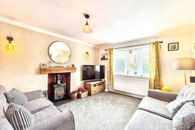 11, Victoria Street, Selston photo 4