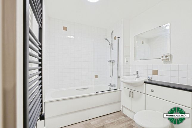 117, Hibbert Road, London photo 4