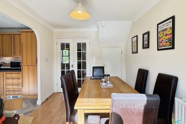 39, Christopher Bushell Way, Ashford photo 5