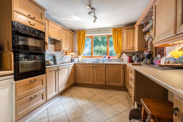 2, Wellington Square, Droitwich photo 3