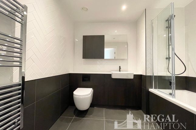 62, Monterrey House, 3 Everdene Path, London photo 4