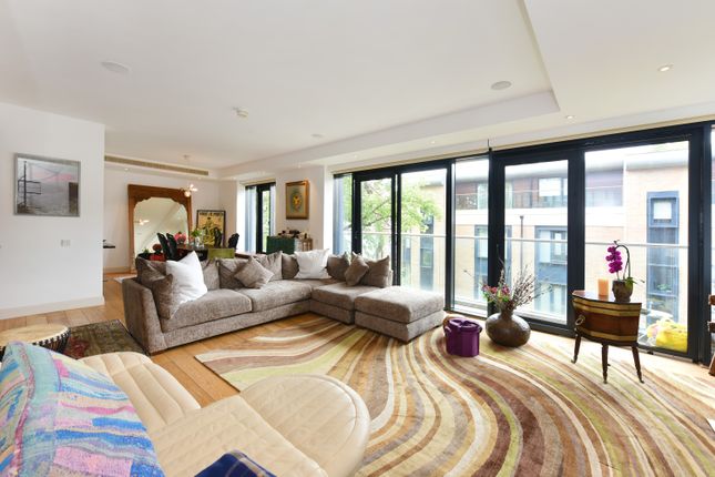 10, Gloucester Avenue, London photo 3