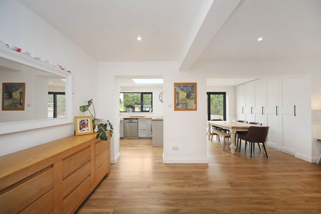 12, Harcourt Road, Tring photo 3
