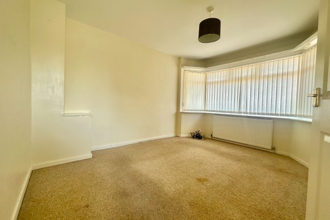 22, Highcroft Avenue, Blackpool photo 4