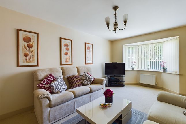 24 Archers Close, Brigg photo 3