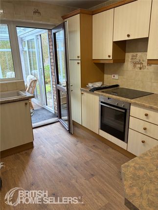 6, Fleming Court, Telford photo 4