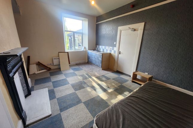 2 Beech Grove, Bingley photo 3