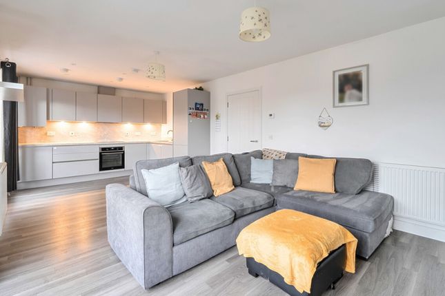 17 George Avenue, Milton Keynes photo 3