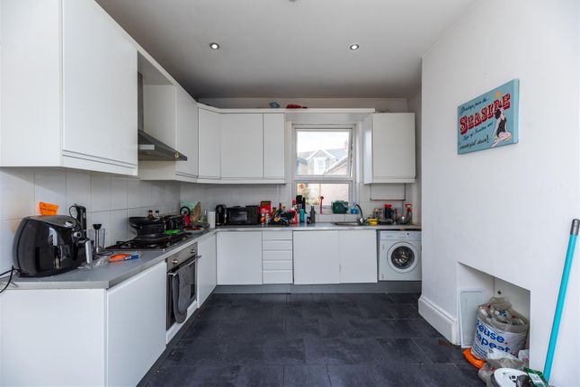 Flat for sale in Gwydr Crescent, Uplands, Swansea