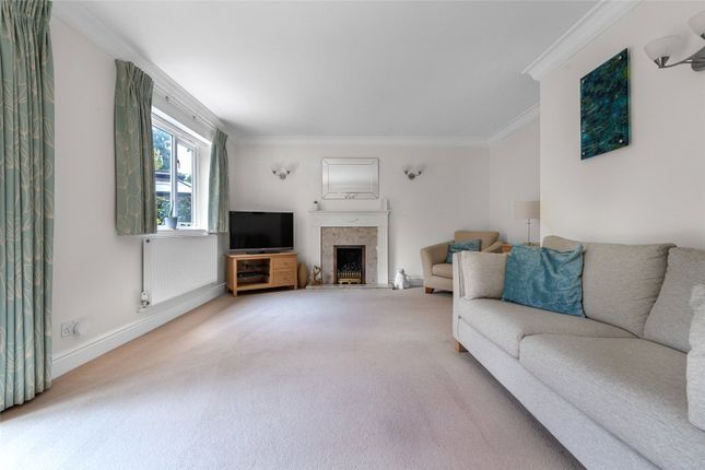13, Lingfield Way, Hertfordshire photo 3
