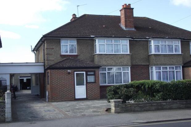 Thumbnail Semi-detached house to rent in Temple Road, Epsom