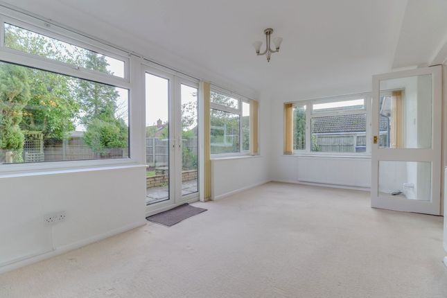 55, St. Martins Drive, Leicester photo 3