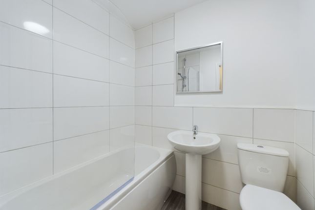Flat 9, 74 Beverley Road, Hull photo 5