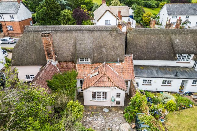 April Cottage, 30, Fore Street, Budleigh Salterton photo 4