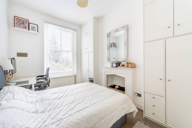 Flat to rent in Kilburn Park Road, Kilburn, London