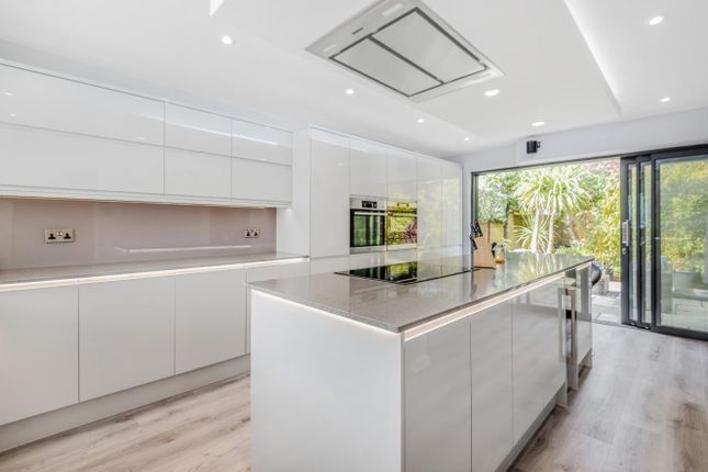 5, Guildford Drive, Chandlers Ford photo 3