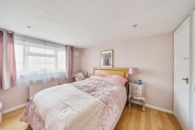 End terrace house for sale in Muswell Hill, London N10,