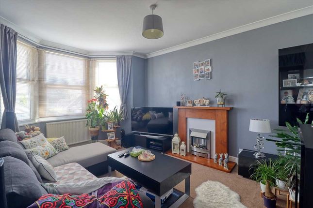 49, Thoroughgood Road, East Clacton photo 3