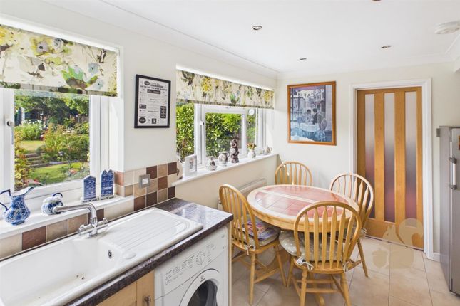 8 Nabbott Road, Chelmsford photo 4