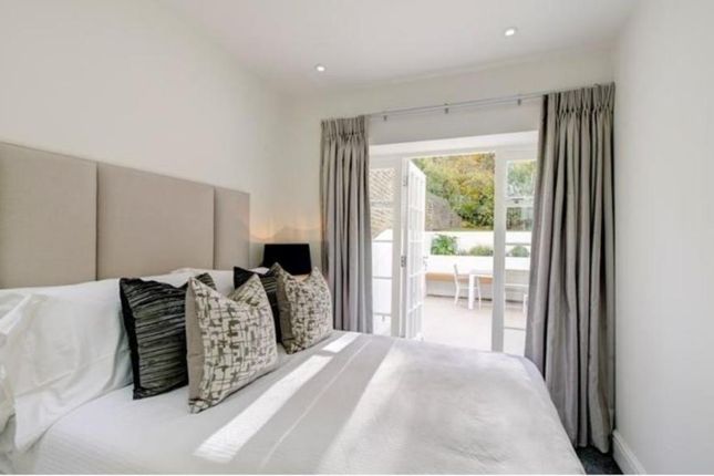 Duplex to rent in Lexham Gardens, London