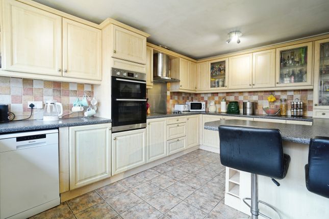 107, Pinewood Avenue, Sidcup photo 4