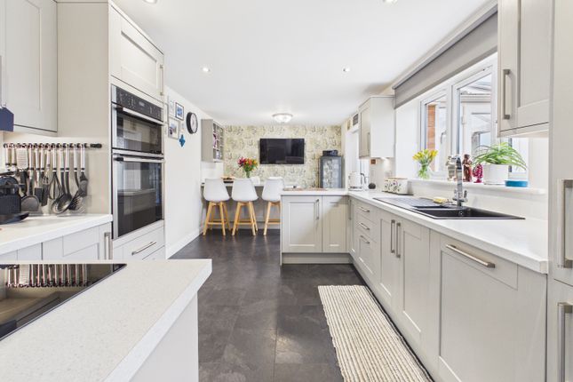 20 Belfry Way, Ripley, Derbyshire photo 2
