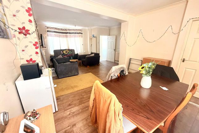 Hillside Avenue, Blackwood photo 4