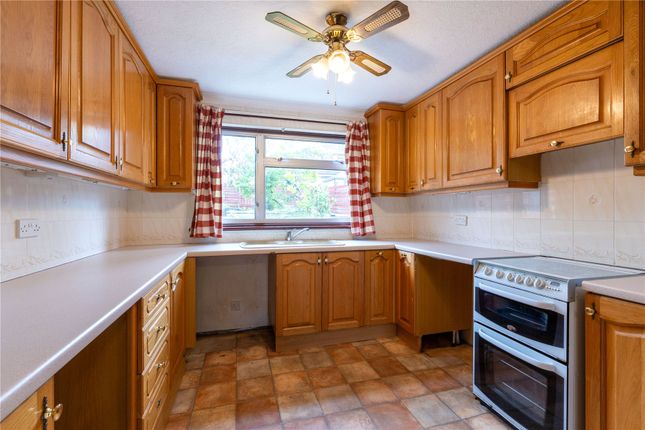24, Maple Road, Perth and Kinross photo 4