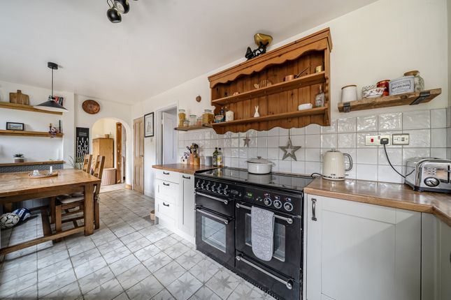 41, Albert Road, Stroud photo 2