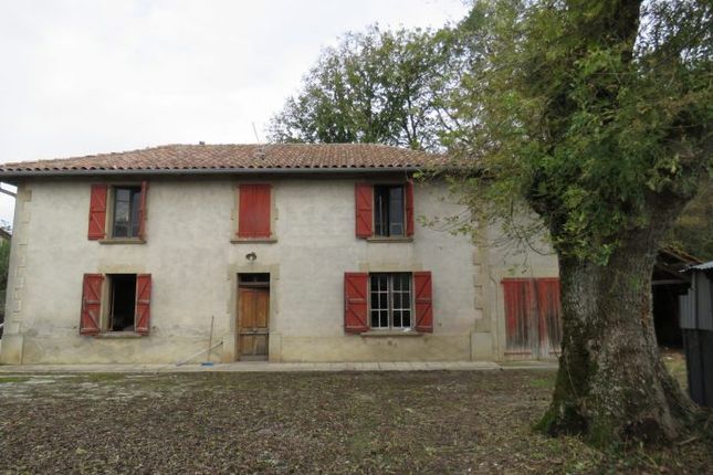 Farmhouse for sale in Masseube, Midi-Pyrenees, France