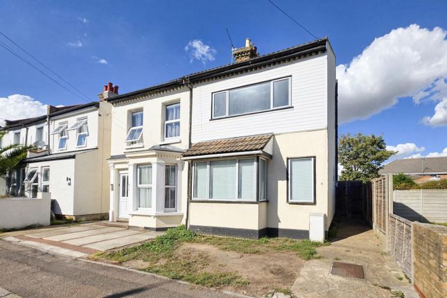 3-bed house on Seaview Road, Southend-On-Sea, £250,000