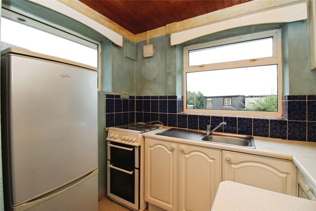 10, Belmont Avenue, Swinton photo 4