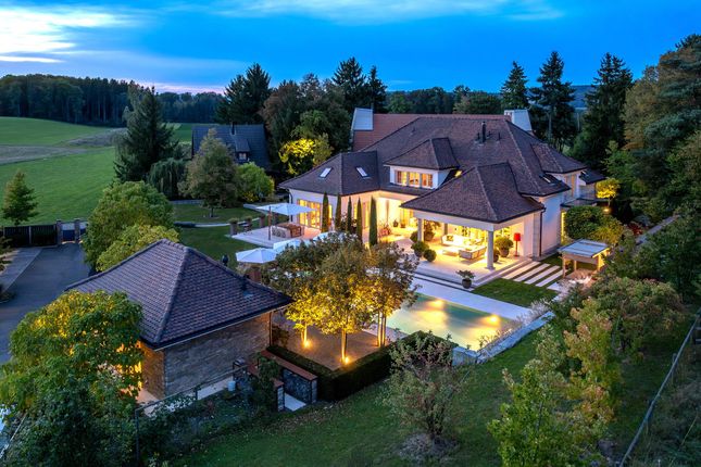 Thumbnail Villa for sale in Frauenfeld, Thurgau, Switzerland