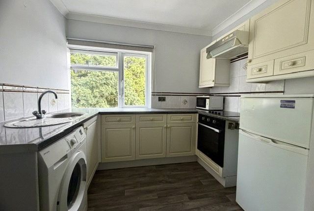 64, Duncan Court, Sholing photo 4