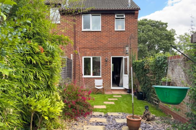 34, Orchard Close, Alresford photo 3