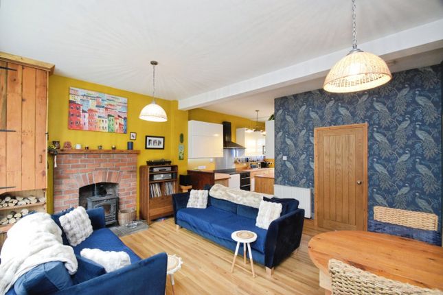 128, Bailey Street, Bargoed photo 3