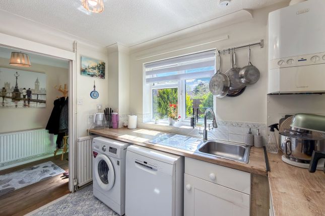 39, Carlford Close, Martlesham Heath, Ipswich photo 3