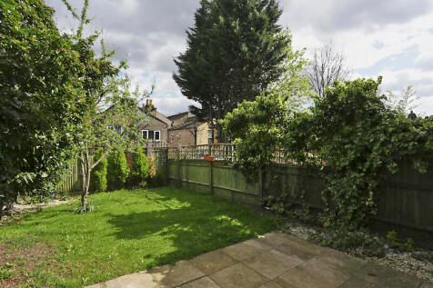56 Birch Grove, Leytonstorne, London photo 4