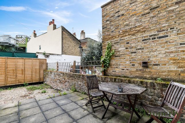 14 Chaseley Street, London photo 4