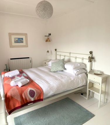 2 Bay Cottages, Higher Fore Street, Marazion photo 4