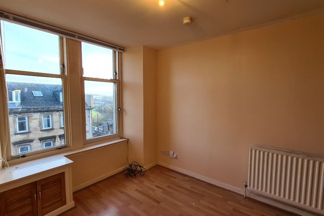 Flat to rent in Causeyside Street, Paisley, Renfrewshire