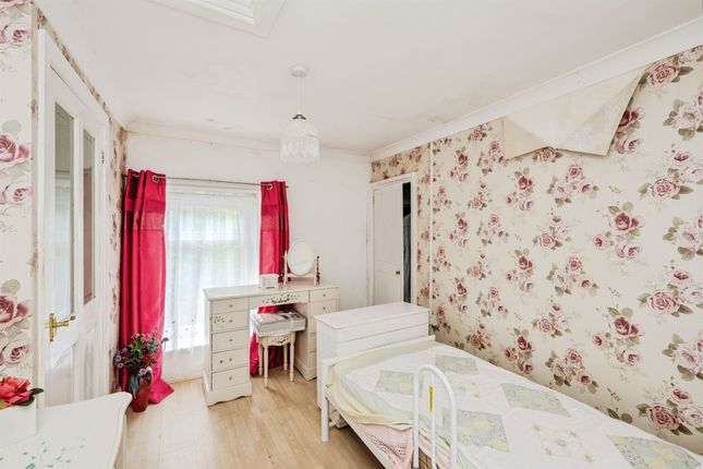 95, Wern Road, Swansea photo 4