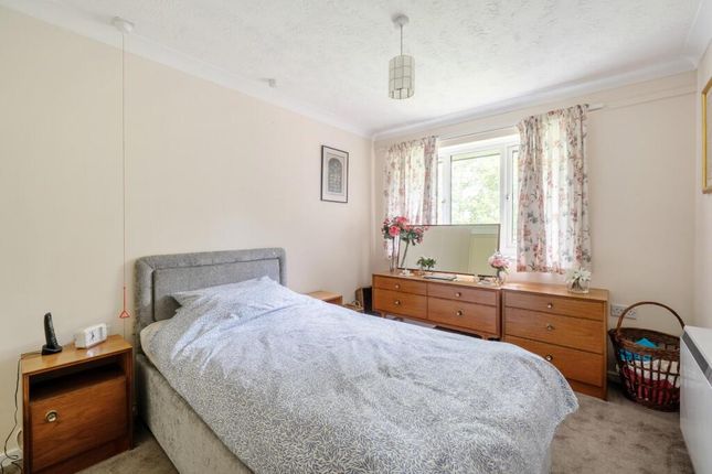 Flat 33, Brook Ct, 78 Wordsworth Drive, Sutton photo 4