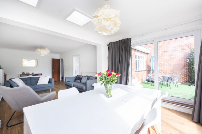 Flat for sale in Oaklands Road, Bromley