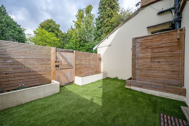 Woodside, Wimbledon photo 4