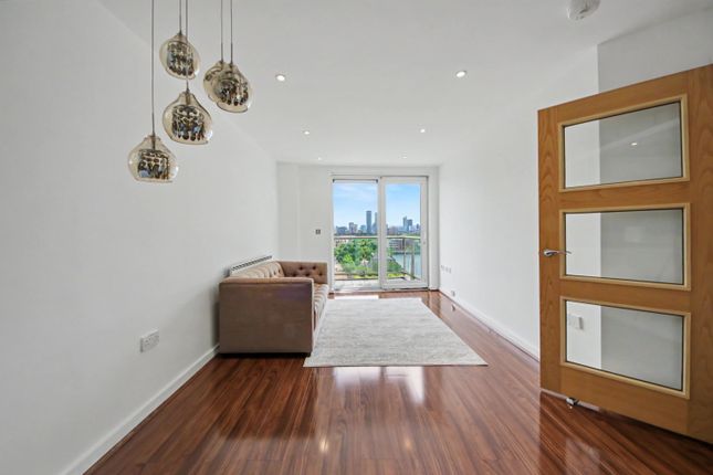 Apartment 1006, Sovereign Point, 31 The Quays, Salford photo 2